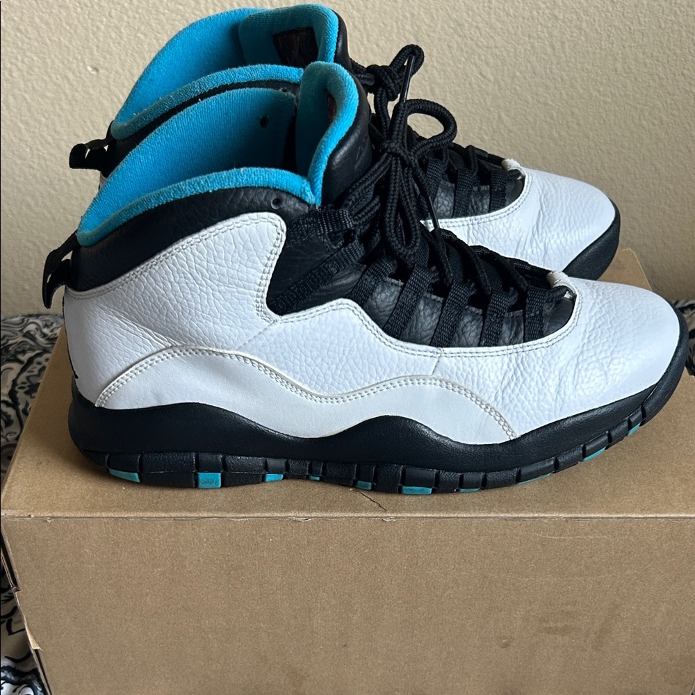 Jordan 10 Retro Powder (2014)High-Top Sneakers with blue Lining